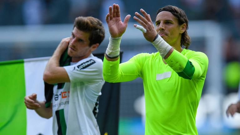 Bleiben Jonas Hofmann (l.) und Yann Sommer (r.) über 2023 hinaus bei Borussia Mönchengladbach?