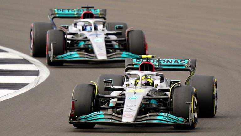Den Aufschwung fortführen: Lewis Hamilton und George Russell sollen bald in siegfähigen Autos sitzen.