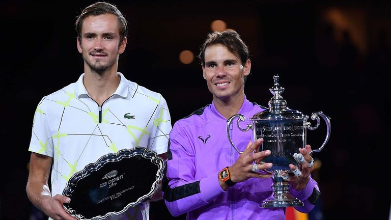 Rafael Nadal (r.) und Daniil Medvedev zählen zu den Favoriten auf den Titel bei den US Open 2022.