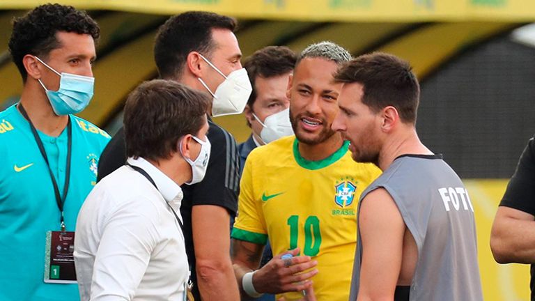 Treffen Neymar und Lionel Messi noch vor der WM aufeinander?