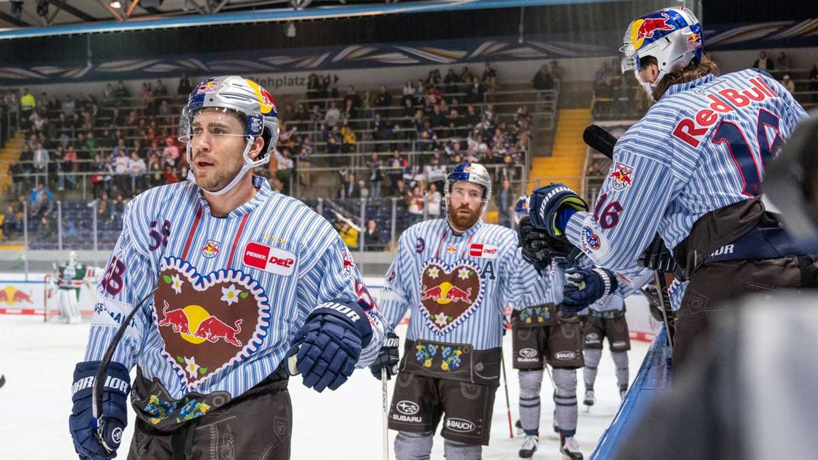 DEL Red Bull München landet Kantersieg gegen Augsburg Panther Eishockey News Sky Sport