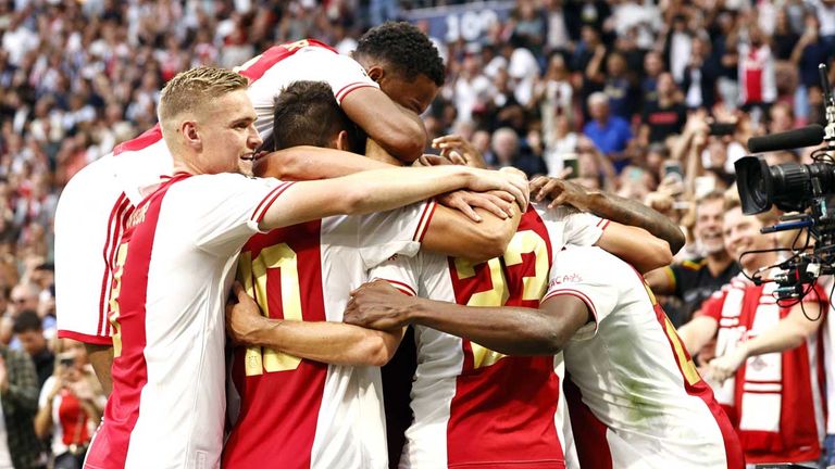 Ajax Amsterdam feiert einen rauschenden Champions-League-Auftakt.