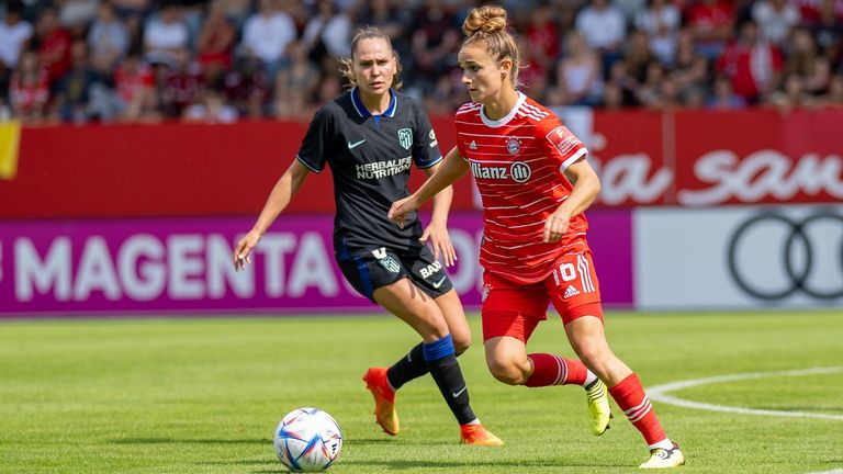 Lina Magull will mit den Frauen des FC Bayerns gegen den FC Ingolstadt in die dritte Runde des DFB-Pokals einziehen. 