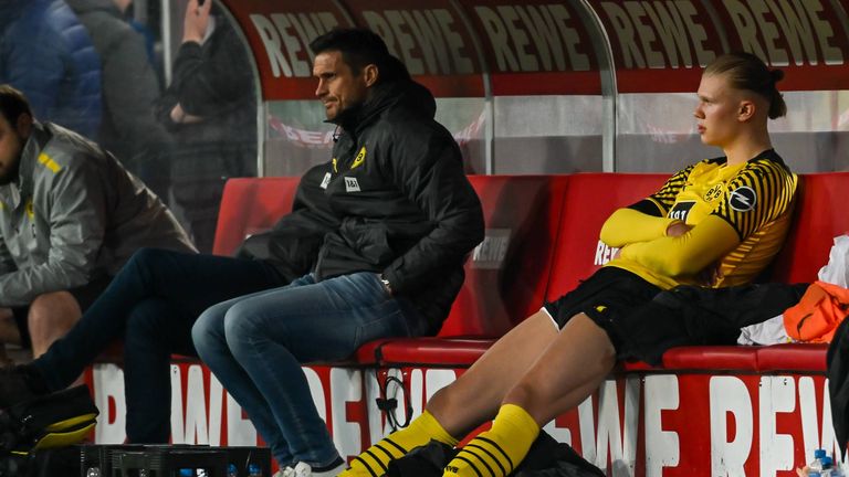 Borussia Dortmunds Sportdirektor Sebastian Kehl sieht den Abgang von Ausnahmestürmer Erling Haaland in gewisser Weise als eine Erleichterung.