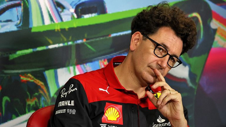 Auch oder vor allem Ferrari-Teamchef Mattia Binotto geben die vielen Fehler in dieser Saison zu denken. 