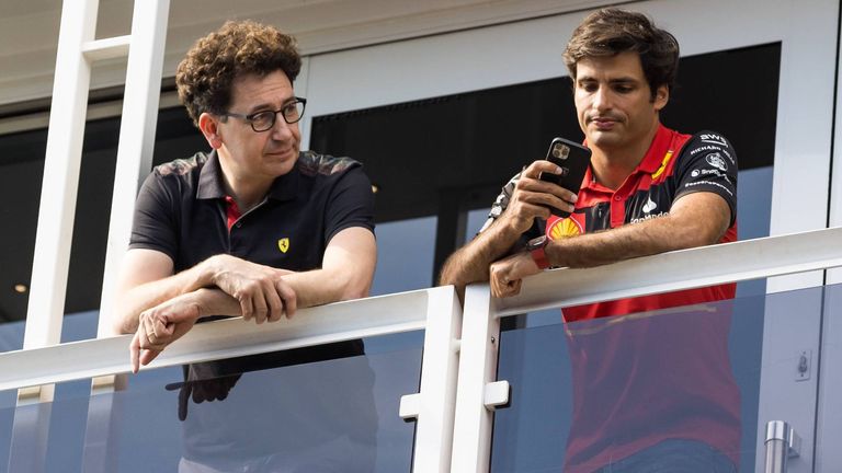Ferrari-Teamchef Mattia Binotto stärkt Carlos Sainz den Rücken