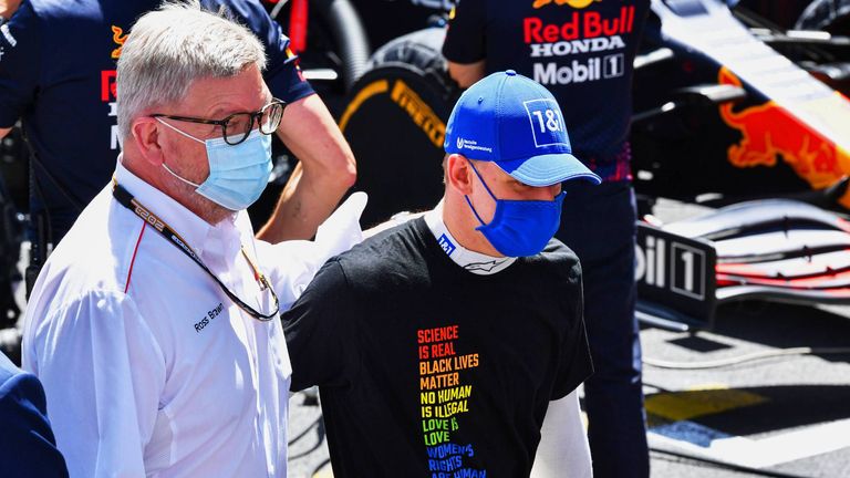 F1-Sportdirektor Ross Brawn im Gespräch mit Mick Schumacher