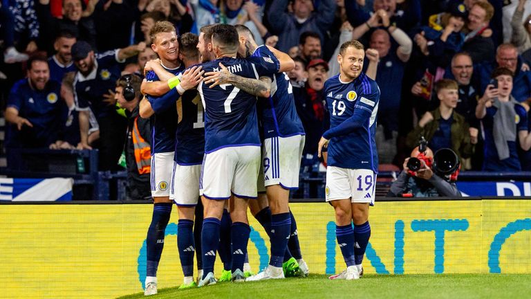 Aufsteiger: Schottland steigt nach beeindruckenden Leistungen in die Liga A auf (12 Punkte, Torverhältnis: 11:5)