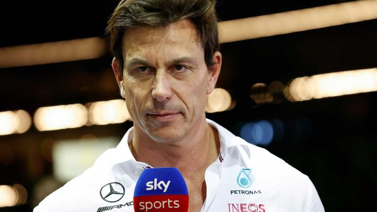 Mercedes-Teamchef Toto Wolff reagiert auf die Regelbruch-Vorwürfe gegen Red Bull.