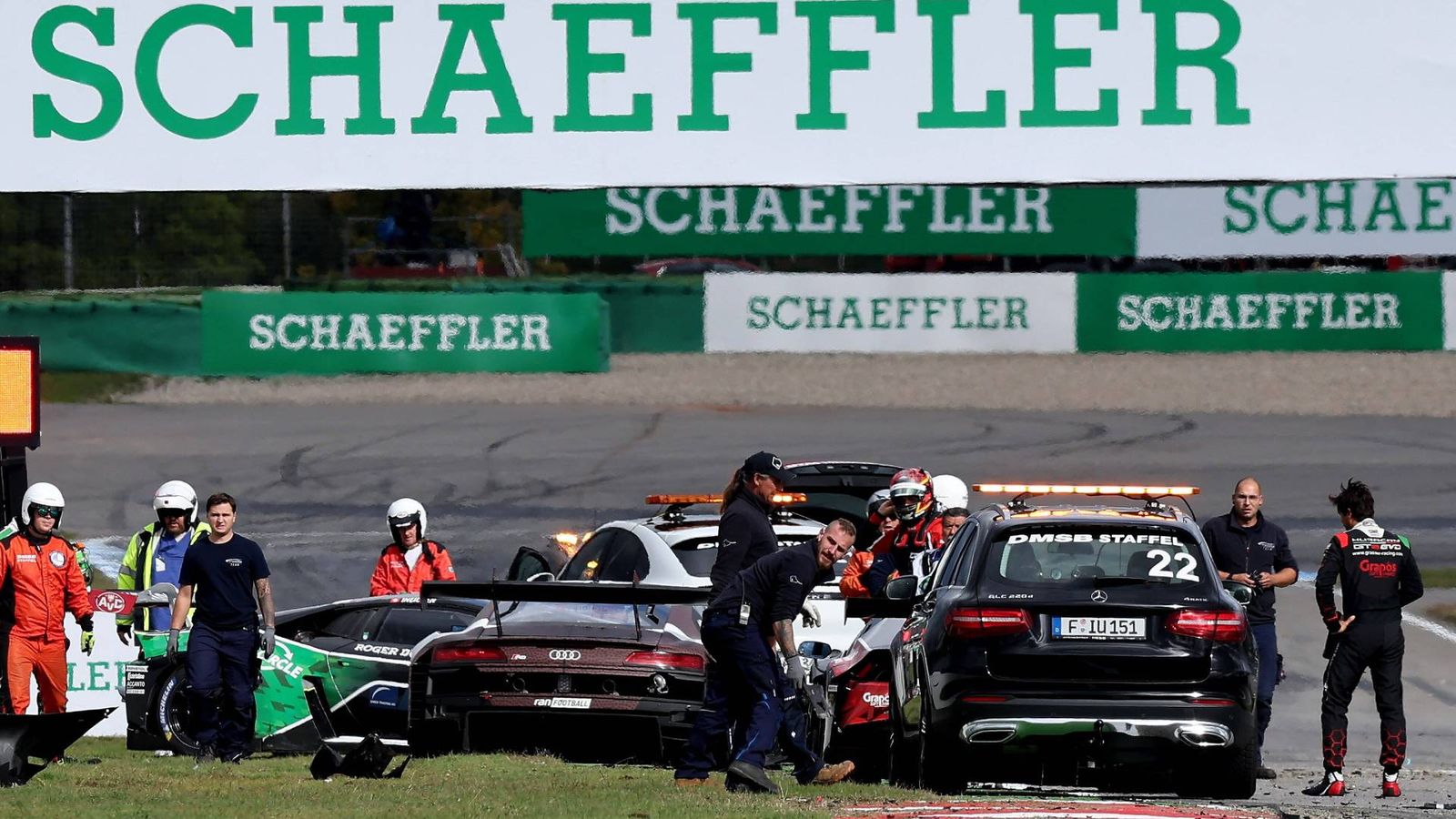 DTM Preining kollidiert mit Schumacher