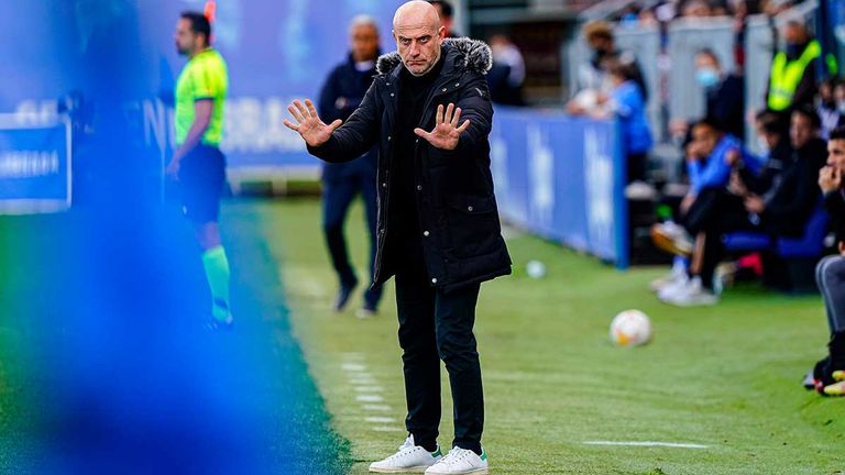 Die Null muss bei Burgos-Trainer Julian Calero stehen.