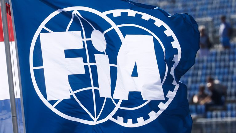 Die FIA lässt mit ihrer Entscheidung zum Cost Cap auf sich warten.