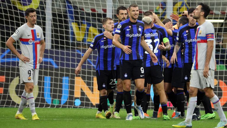 Inter gewinnt erst zum zweiten Mal überhaupt in der CL gegen Barcelona. 