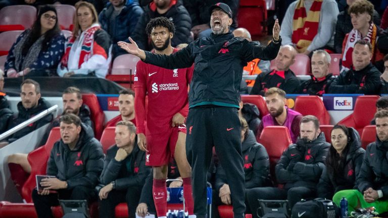 Jürgen Klopp fordert seine Spieler und will, dass Liverpool wieder "unausrechenbar" wird