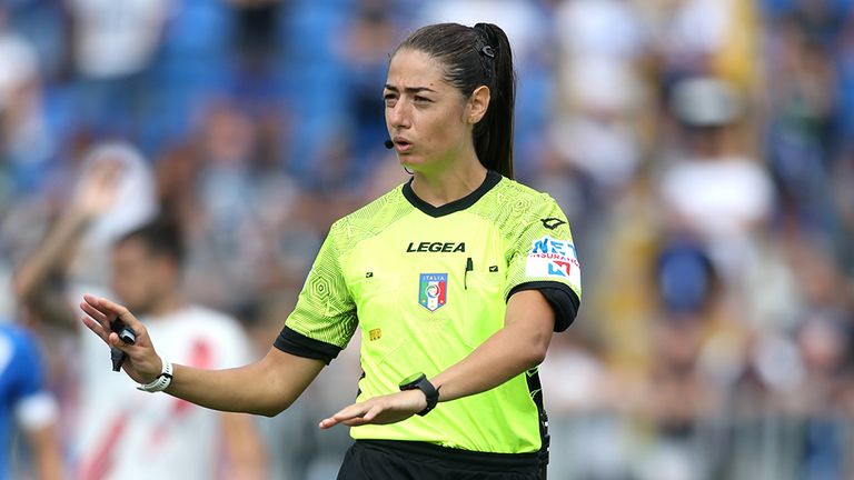 Maria Sole Ferrieri Caputi ist die erste Schiedsrichterin in der italienischen Serie A.
