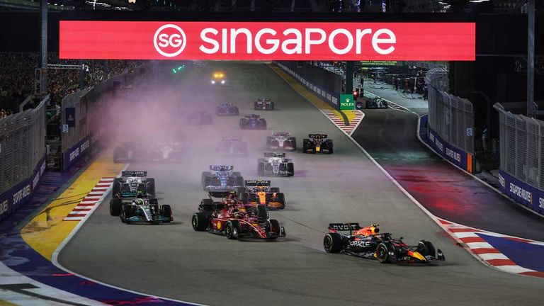 Sergio Perez gewinnt das Rennen in Singapur.