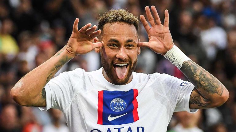 Neymar und PSG feiern den Comeback-Sieg gegen Troyes.