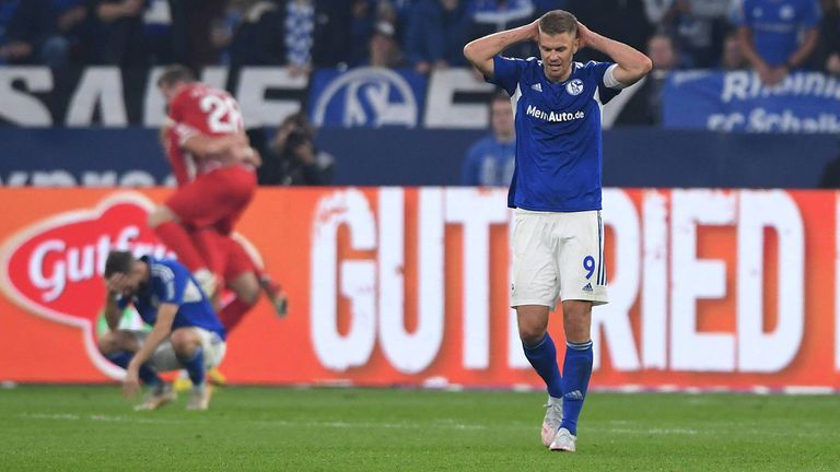 Der FC Schalke 04 verliert 2:3 gegen den FC Augsburg