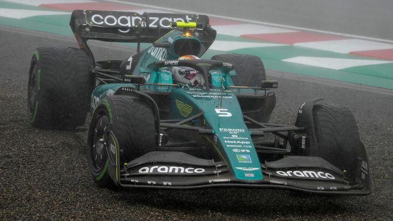 Sebastian Vettel erwischte in Suzuka einen kniffligen Start und trotzdem holte er einige Punkte.