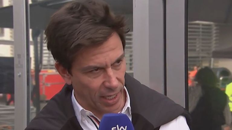 Mercedes-Teamchef Toto Wolff hadert mit der gewählten Reifenstrategie beim GP von Mexiko.