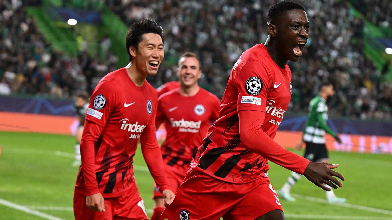Champions League Eintracht Frankfurt nach Sieg bei Sporting im Achtelfinale