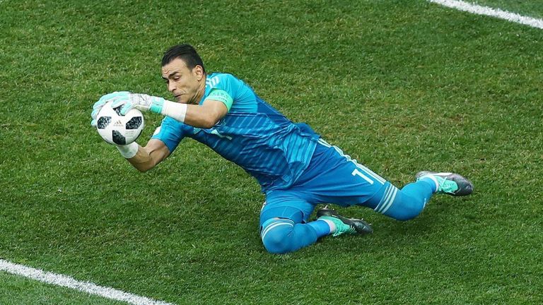 Ältester WM-Spieler: Essam El-Hadary (45 Jahre und 161 Tage bei der WM 2018 für Ägypten)