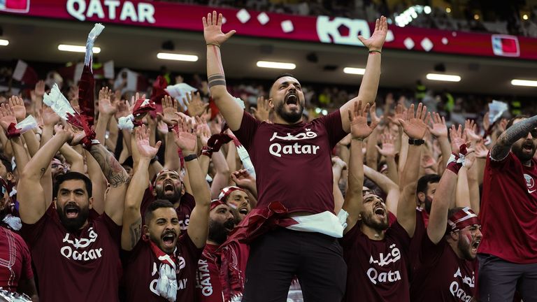 Der katarische "Ultra-Block" soll hauptsächlich aus eingekauften Fans aus anderen Nationen bestehen.