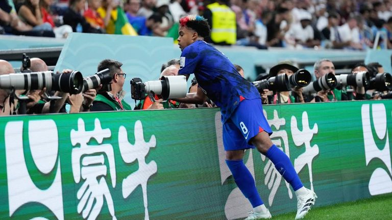 Fiel nicht nur mit seiner Frisur auf: Weston McKennie sorgte bei der Partie gegen England für ein Kuriosum