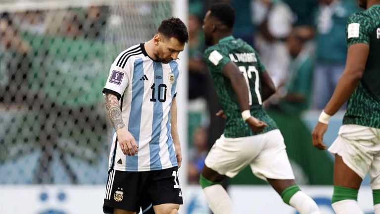 Lionel Messi und Argentinien verlieren den WM-Auftakt sensationell gegen den Underdog Saudi-Arabien.