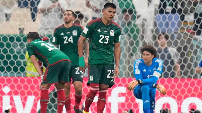 Mexiko gewinnt bei der WM gegen Saudi-Arabien - und scheitert dennoch in der Gruppenphase.