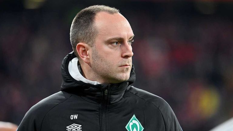 Werder-Trainer Ole Werner fällt mit einer Corona-Infektion aus.