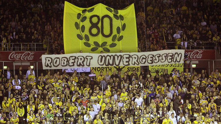 Seit dem Ableben des ehemaligen DEB-Goalies Robert Müller, der in der DEL für die Adler Mannheim, die Krefeld Pinguine und Kölner Haie spielte, wird die Rückennummer 80 nicht mehr vergeben.