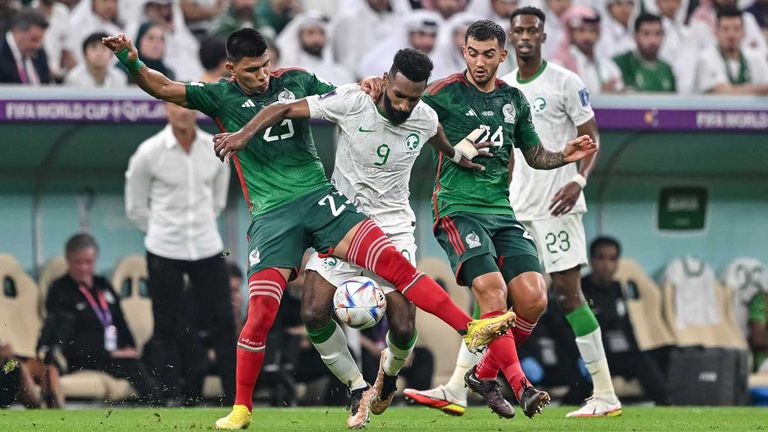 Mexiko gewinnt bei der WM gegen Saudi-Arabien.