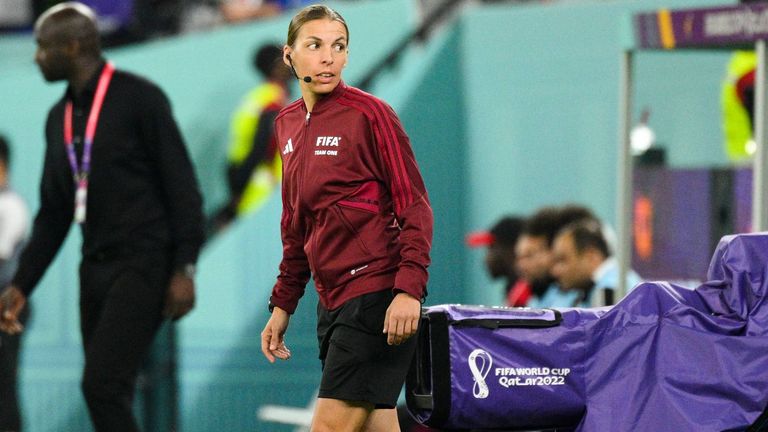 Stephanie Frappart wird die erste WM-Schiedsrichterin im Spiel der Deutschen gegen Costa Rica.