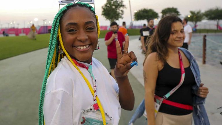 FREUNDLICHKEIT: Man merkt dass die Angestellten und vor allem die vielen Gastarbeiter gebrieft wurden und sich Mühe geben zu helfen und freundlich zu sein.