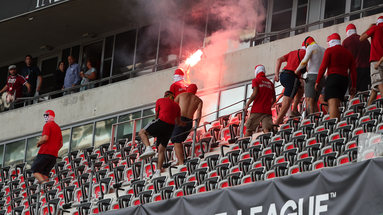 Die Fans des 1. FC Köln haben in der Conference League in Nizza für einen Eklat gesorgt.