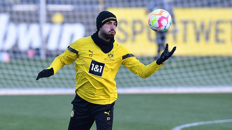 Emre Can (Vertrag bis 30. Juni 2024): Spielt beim BVB kaum noch eine Rolle. Laut Ruhr Nachrichten darf der 28-Jährige den Verein im Winter verlassen. Zuletzt gab es aus Portugal Gerüchte um ein Interesse von Benfica Lissabon.