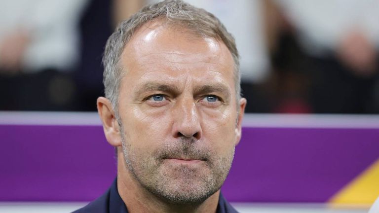 Bundestrainer Hansi Flick steht nach dem erneuten WM-Debakel im Fokus.