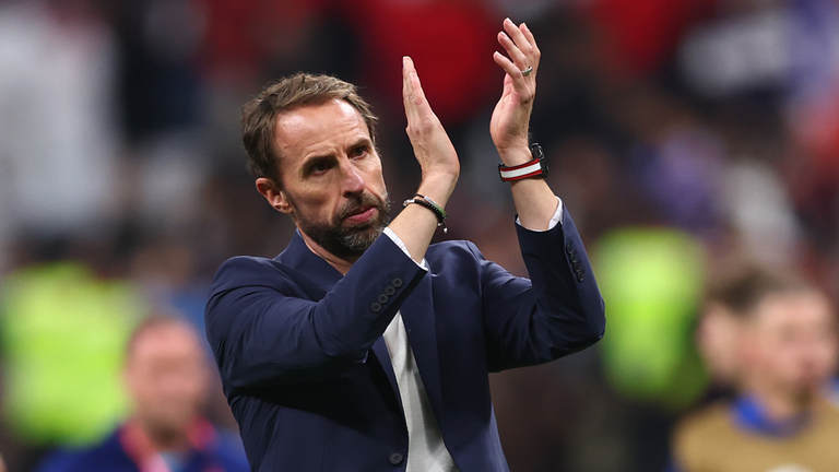 England-Coach Gareth Southgate lässt seine Zukunft nach dem WM-Aus gegen Frankreich offen.