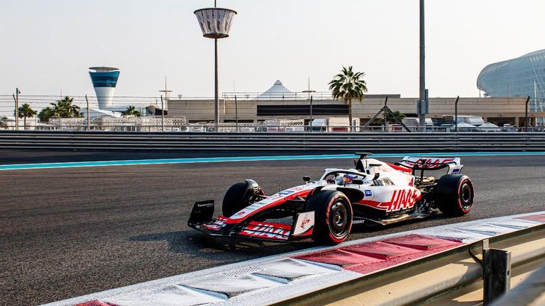 Nico Huelkenberg geht 2023 mit einer alten Nummer an den Start.