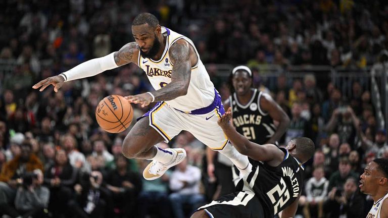 Superstar LeBron James erreicht beim Lakers-Sieg gegen die Bucks einen historischen Meilenstein.