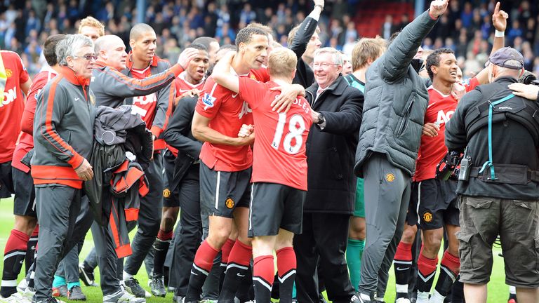 MEISTE PUNKTE: Manchester United sammelte die meisten Zähler. Die Red Devils gewannen insgesamt 51 Mal, bei 27 Niederlagen und 18 Unentschieden - macht 171 Punkte.