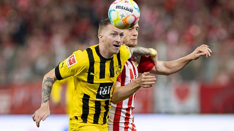 Marco Reus (Vertrag bis 30. Juni 2023): Der Kapitän soll dem BVB als Führungsspieler erhalten bleiben. Zwar ist der 33-Jährige einmal mehr verletzt, doch eine Verlängerung ist nicht unwahrscheinlich. Wie bei Hummels bleibt der BVB noch unaufgeregt.