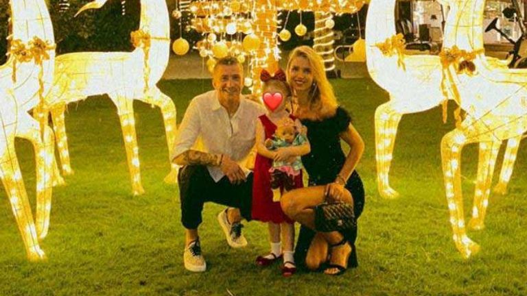 BVB-Kapitän Marco Reus feiert Weihnachten gemeinsam mit Ehefrau Scarlett Gartmann-Reus und der gemeinsamen Tochter Emily. Quelle: Instagram: Scarlett Gartmann-Reus.