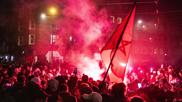 Marokkanische Fans sorgen für eine Eskalation in Amsterdam.