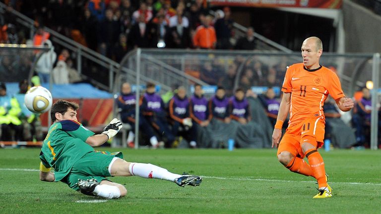 Niederlande – die Beinahe-Weltmeister u.a. mit Robben, van Bommel, Snejder, van Persie, Kuijt: Vize-Weltmeister 2010 in Südafrika – Robben mit der riesen Torchance zum Titel.