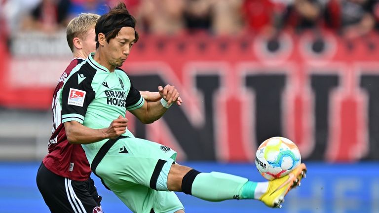 Außenverteidiger Sei Muroya verlängert seinen Vertrag bei Hannover bis 2025.