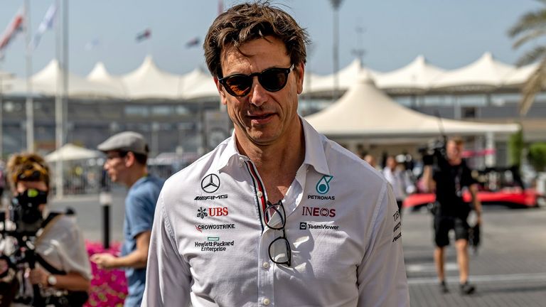 Holt Mercedes-Teamchef Toto Wolff Mick Schumacher als Ersatzfahrer zu den Silberpfeilen?