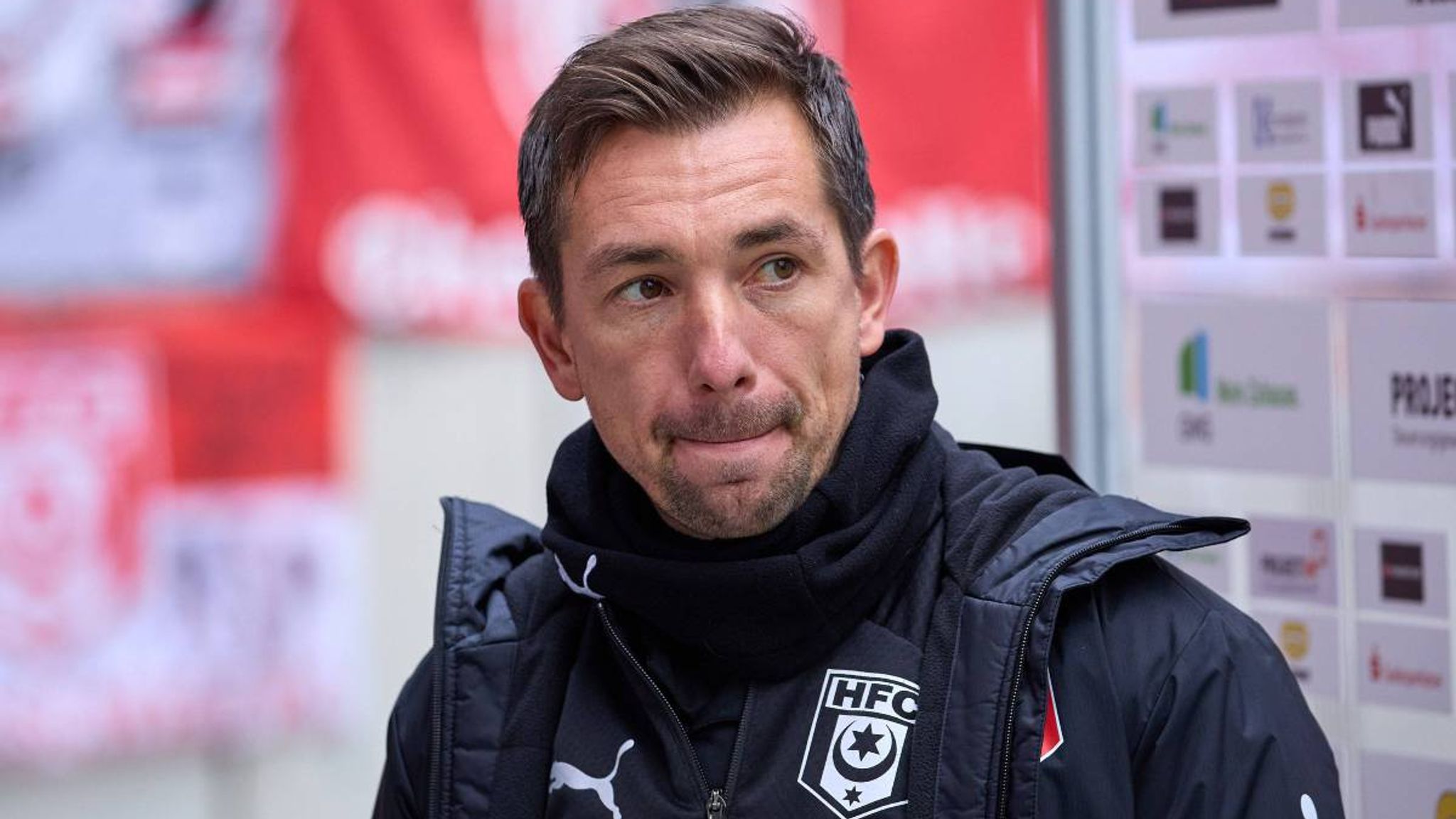 3. Liga: Hallescher FC Trennt Sich Von Trainer Andre Meyer | Fußball ...