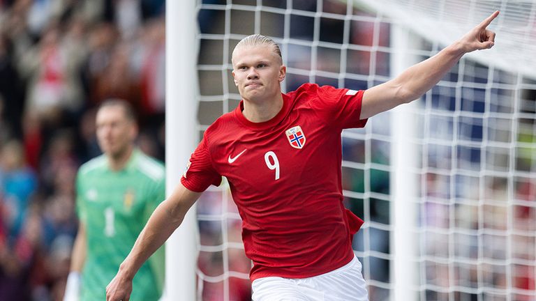 Erling Haaland ist zum dritten Mal Norwegens Fußballer des Jahres.